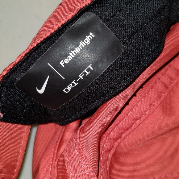 Nike Featherlight Dri Fit Reflective Swoosh Adjustable Strap Hat 195242069202 - Picture 5 of 9